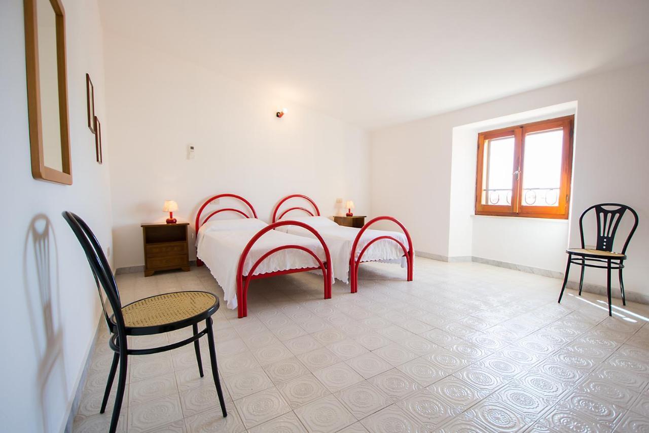La Corte Del Maria Rosaria Orosei Buitenkant foto